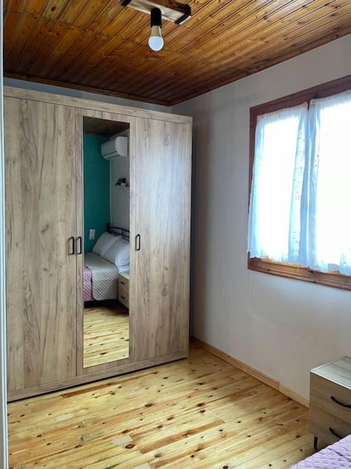 바실리키 Politis' Wooden House 아파트 외부 사진