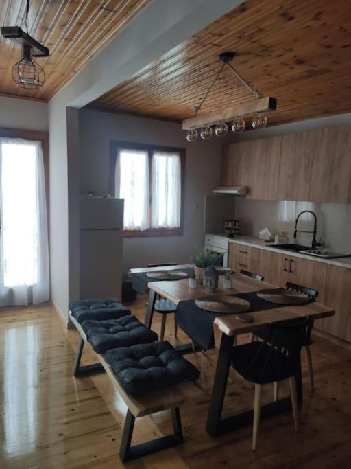 바실리키 Politis' Wooden House 아파트 외부 사진